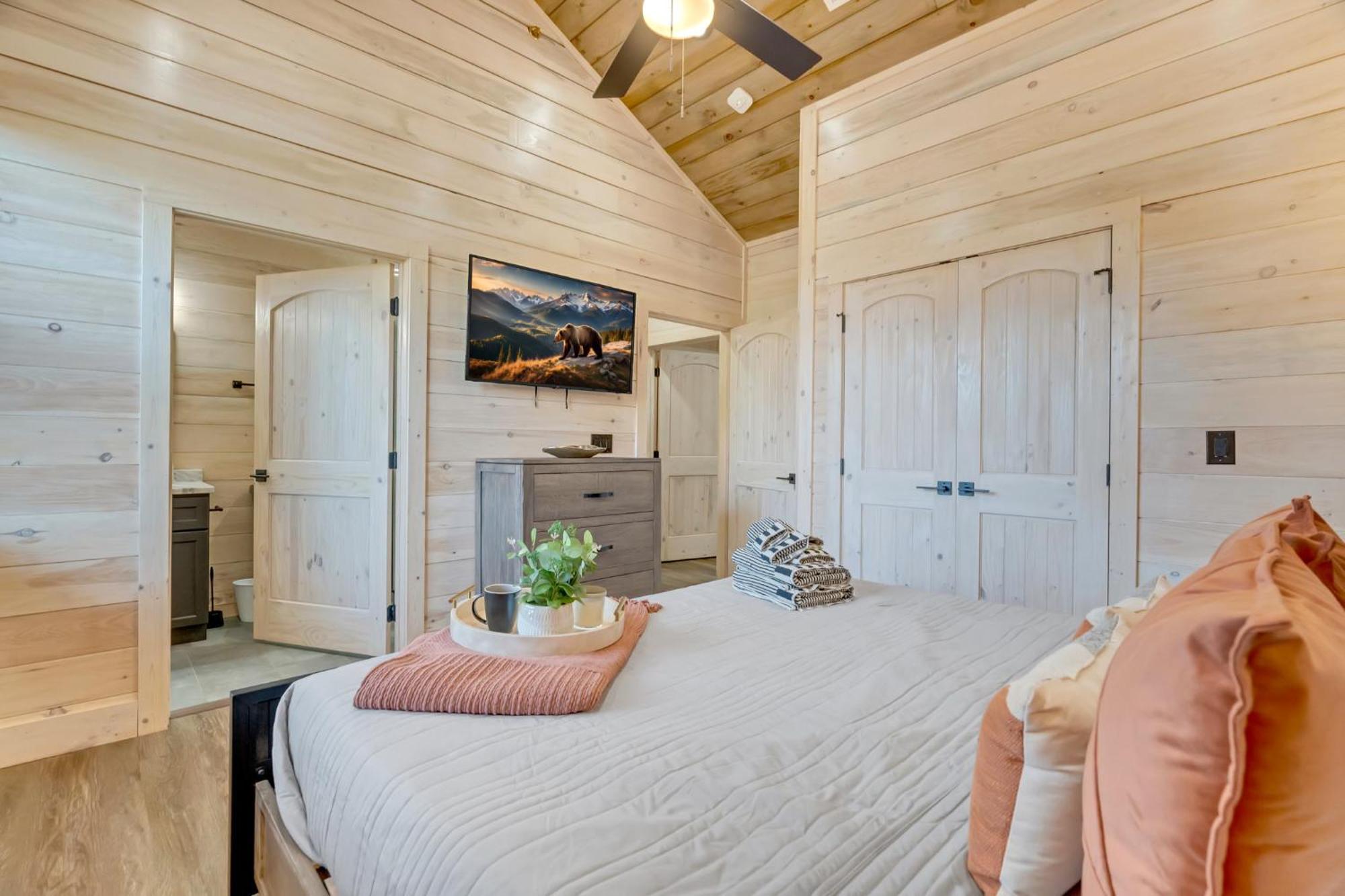 New Luxury Cabin With Indoor Pool, Hot Tub, & Theater Villa Pigeon Forge Buitenkant foto