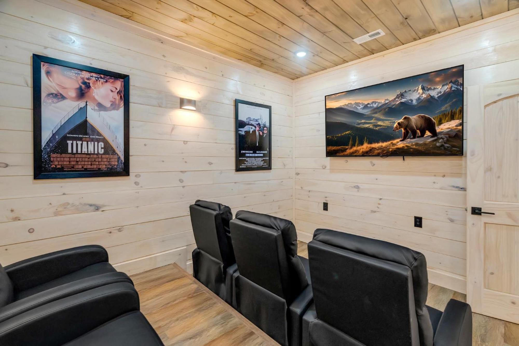 New Luxury Cabin With Indoor Pool, Hot Tub, & Theater Villa Pigeon Forge Buitenkant foto